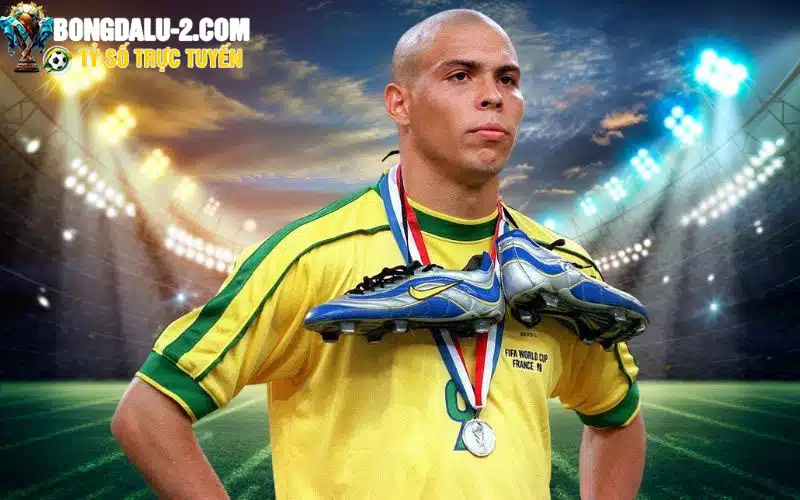 Một huyền thoại thế giới Ronaldo de Lima ở vị trí tiền đạo